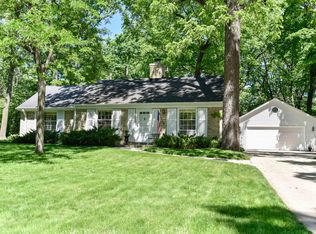 1658 N 122nd St, Wauwatosa, WI 53226