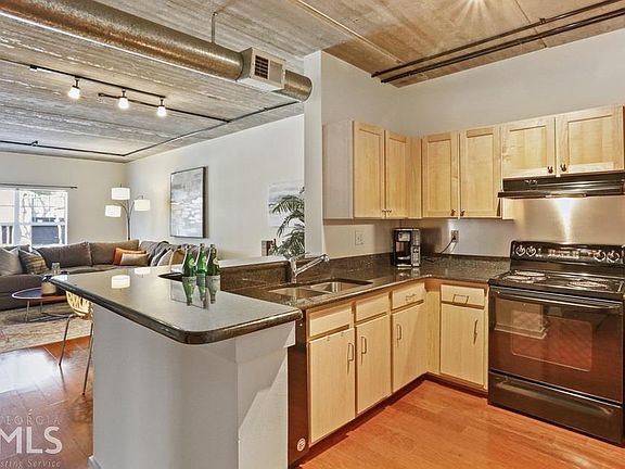 4th image of 800 Peachtree St NE APT 1108