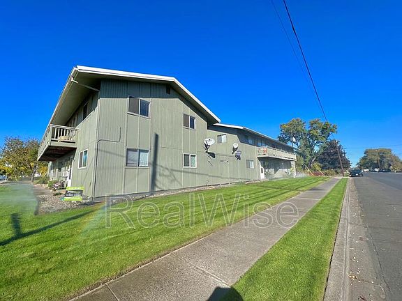 2nd image of 213 NE 7th St