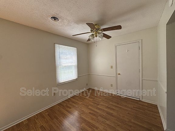 5th image of 4926 Vermont Ln
