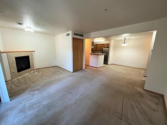 2nd image of 2990 Shadow Creek Dr #M109-109