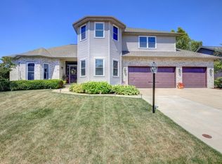 705 Kimela Dr, Mahomet, IL