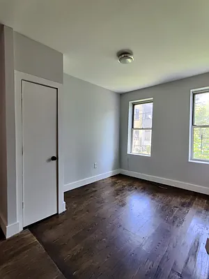 Rented by Signature Property Realty | media 10