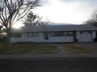 3208 Encanto Dr, Roswell, NM 88201