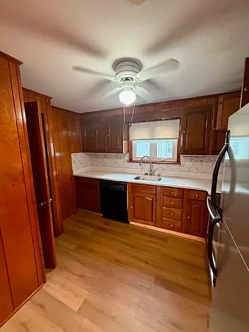 Building Photo - 367 Ames St #2