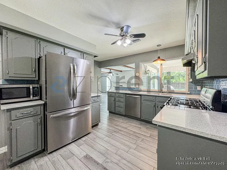 127 Hardwicke Ln — Photo 14