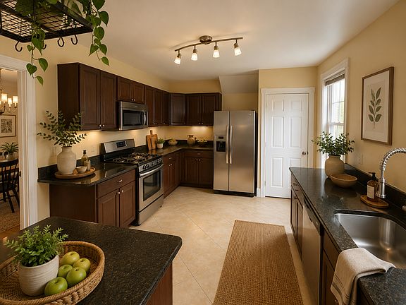 3rd image of 248 Brown St #2