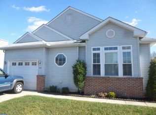 528 Key West Dr, Williamstown, NJ 08094