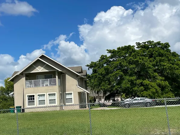 6255 Cedar Tree Ln, Naples, FL 34116