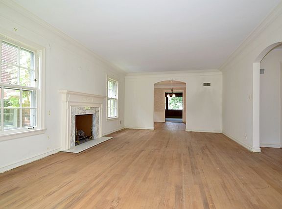 4th image of 6112 N Kirkwood Ave