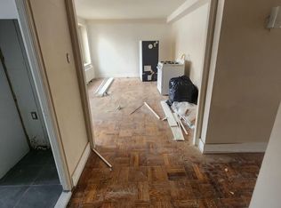 196-05 67th Ave FLOOR 1, Fresh Meadows, NY 11365