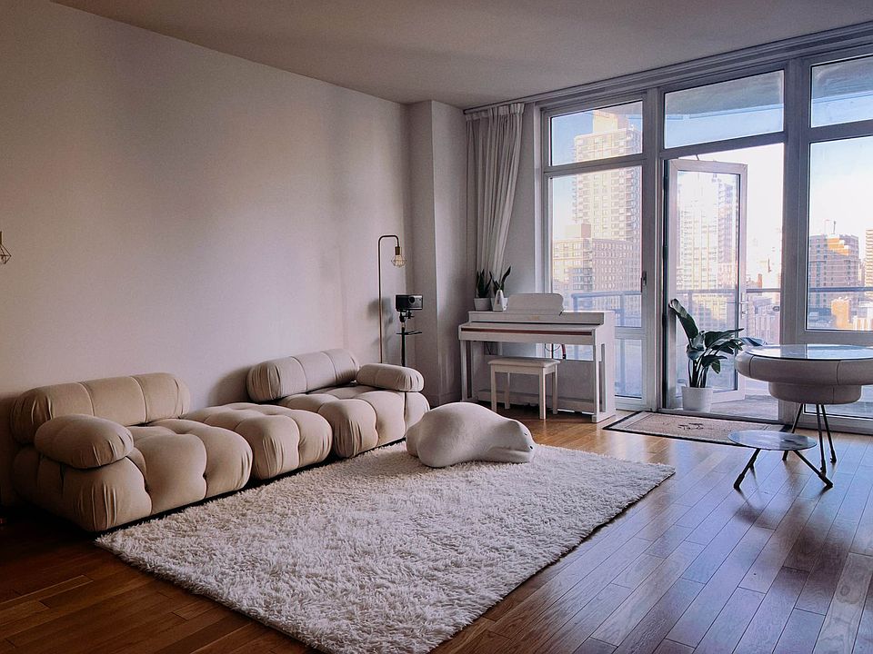 1st image of 555 W 59th St APT 19A