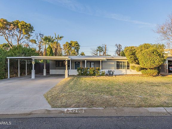 3rd image of 4208 E WILSHIRE Drive