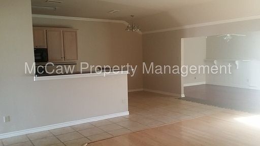 4th image of 8025 Natalie Dr