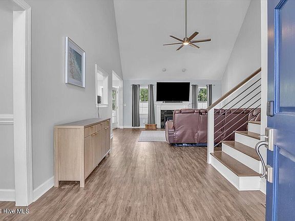 5th image of 8704 Pinkerton Drive