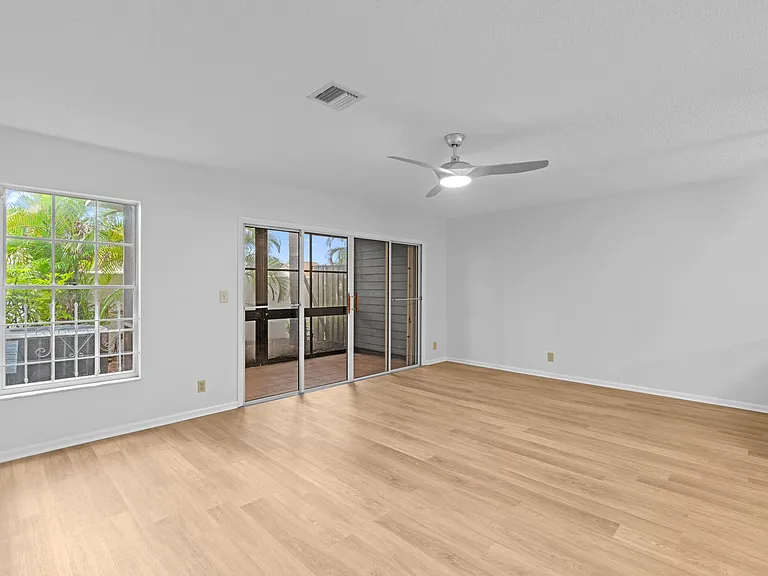1410 Ocean Dunes Cir — Photo 10
