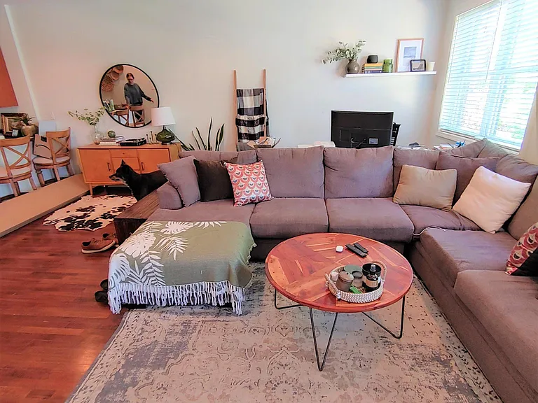 521 N Racine Ave #2 — Photo 3