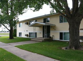 2515 N 8th St, Bismarck, ND 58503