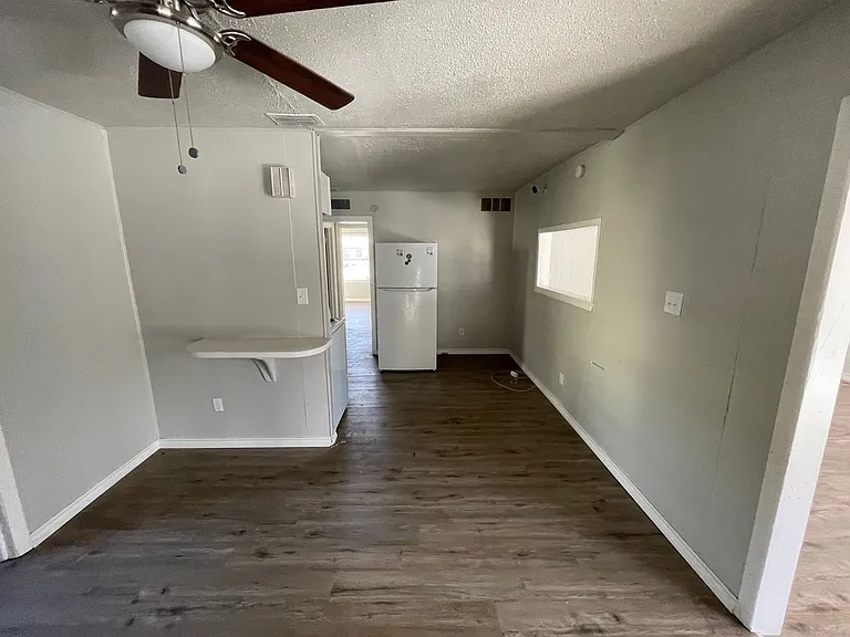 1442 Kirkwood St — Photo 8