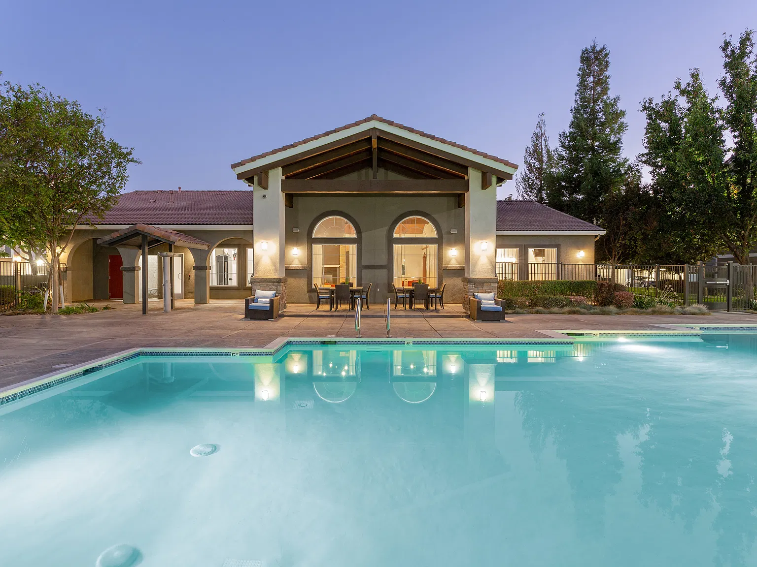 Sierra Oaks — Photo 4