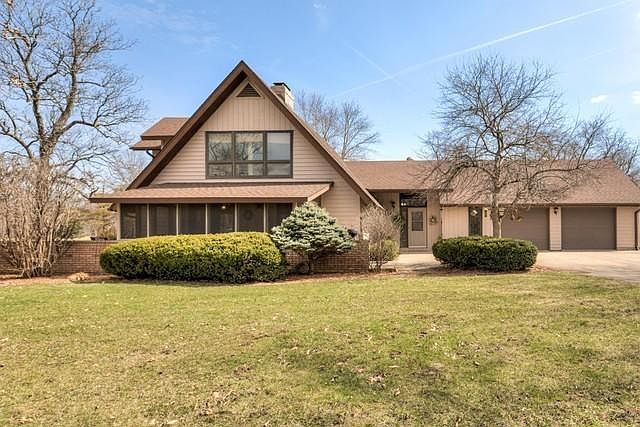 1st image of 13 Wood Dr