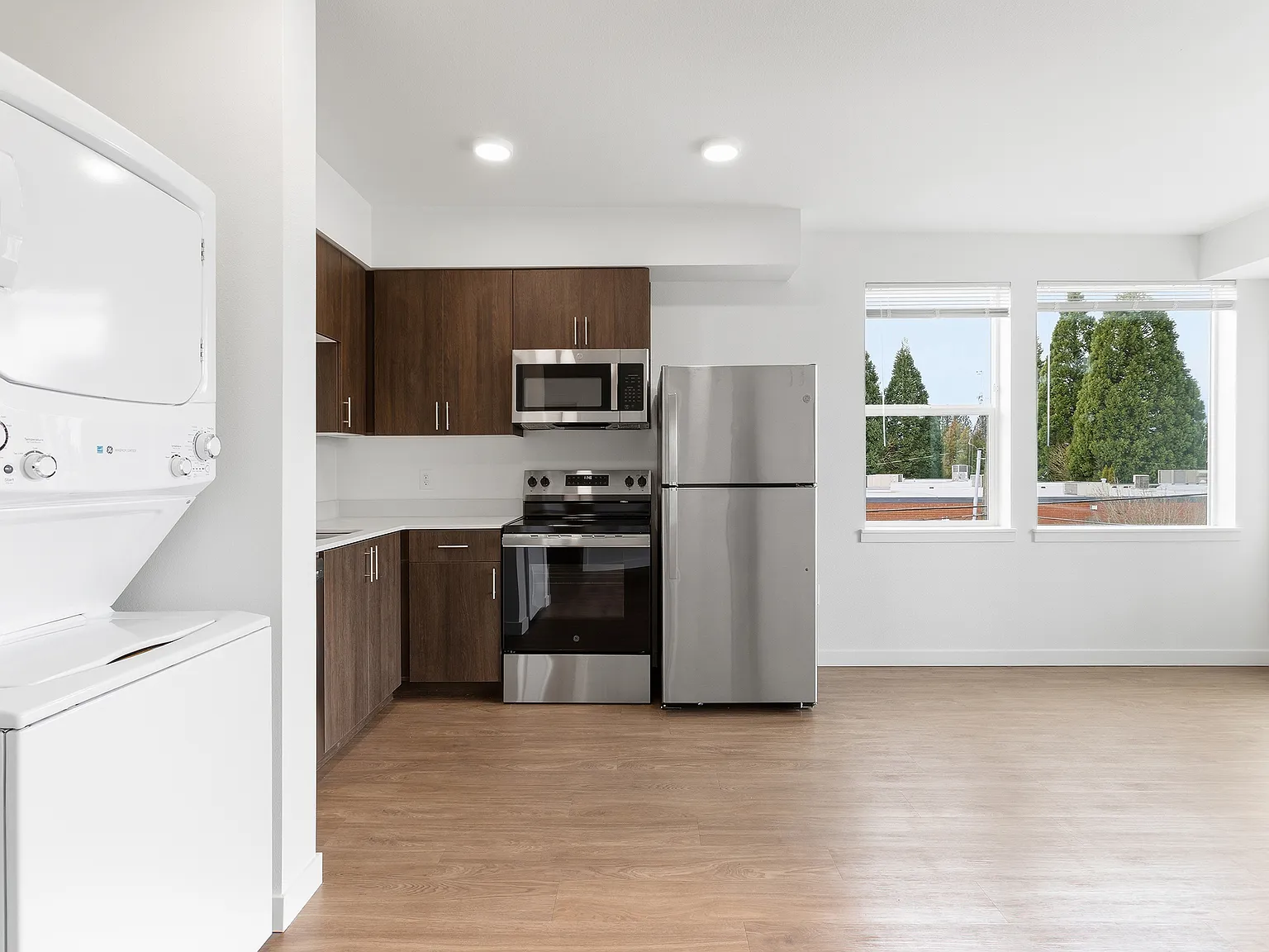 NW 99 Apartments — Photo 4
