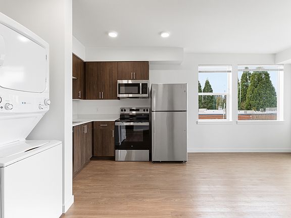 5th image of 9917 NE 13th Ave #3
