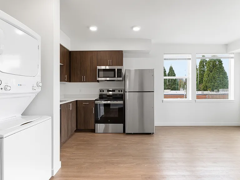 NW 99 Apartments — Photo 4