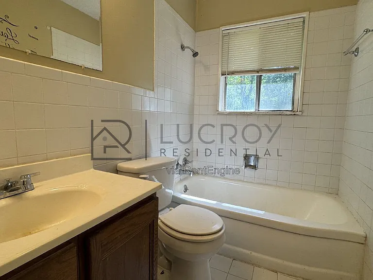 3038 Lakewood Dr — Photo 7