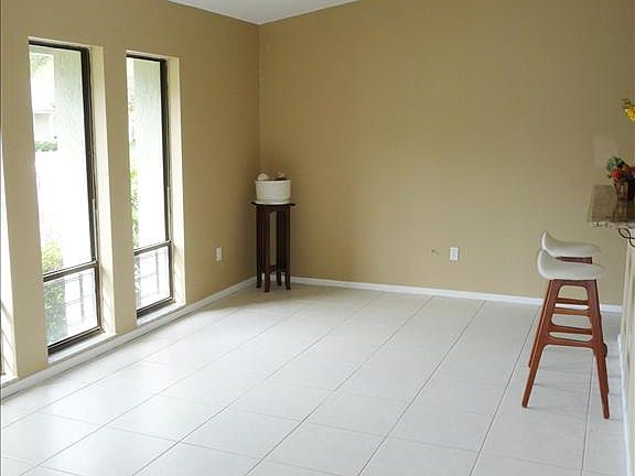 3rd image of 801 Borde Del Camino Dr