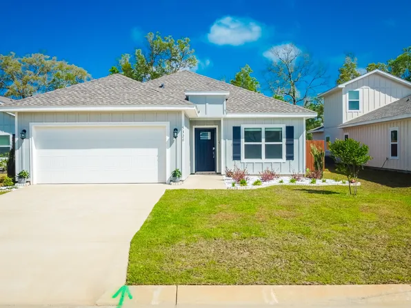 5320 Cornwall Dr, Milton, FL 32583