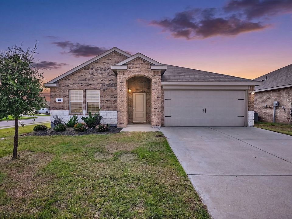 1st image of 122 Admiral Ln