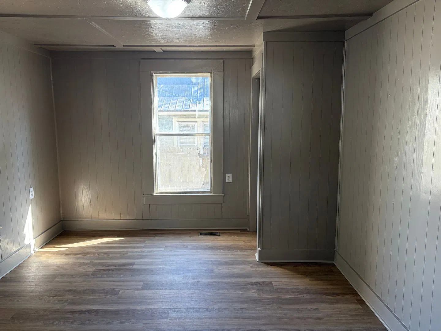 3 Bedroom and 1 Bathroom House- Van Buren, AR — Photo 4