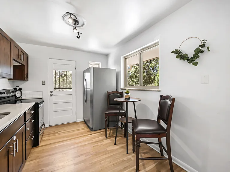3286 W Fairview Pl — Photo 14
