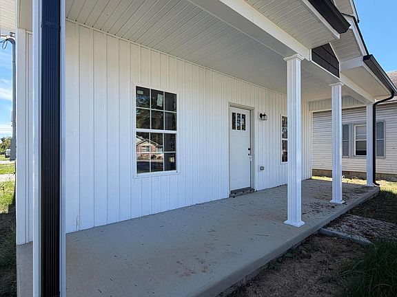 2nd image of 1030 E Main St