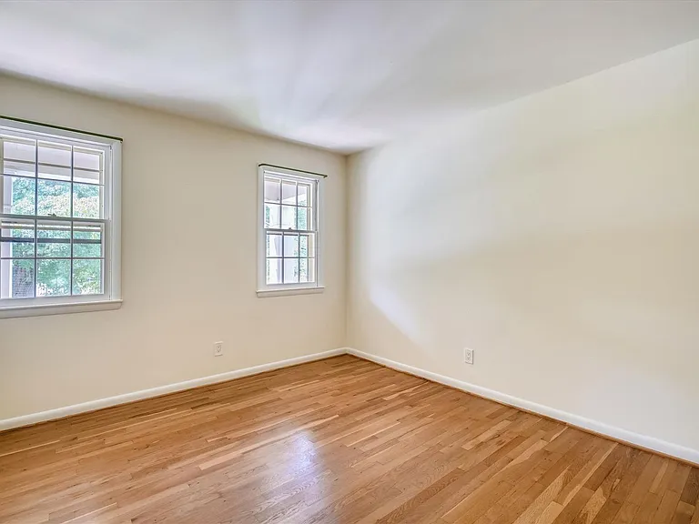 11200 Powder Horn Dr — Photo 29
