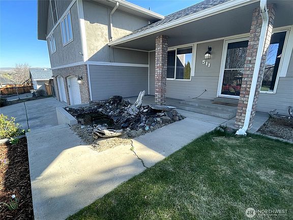 3rd image of 511 Reed Street E