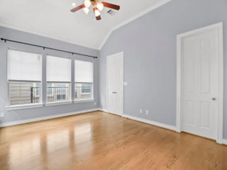 5954 Kansas St — Photo 21