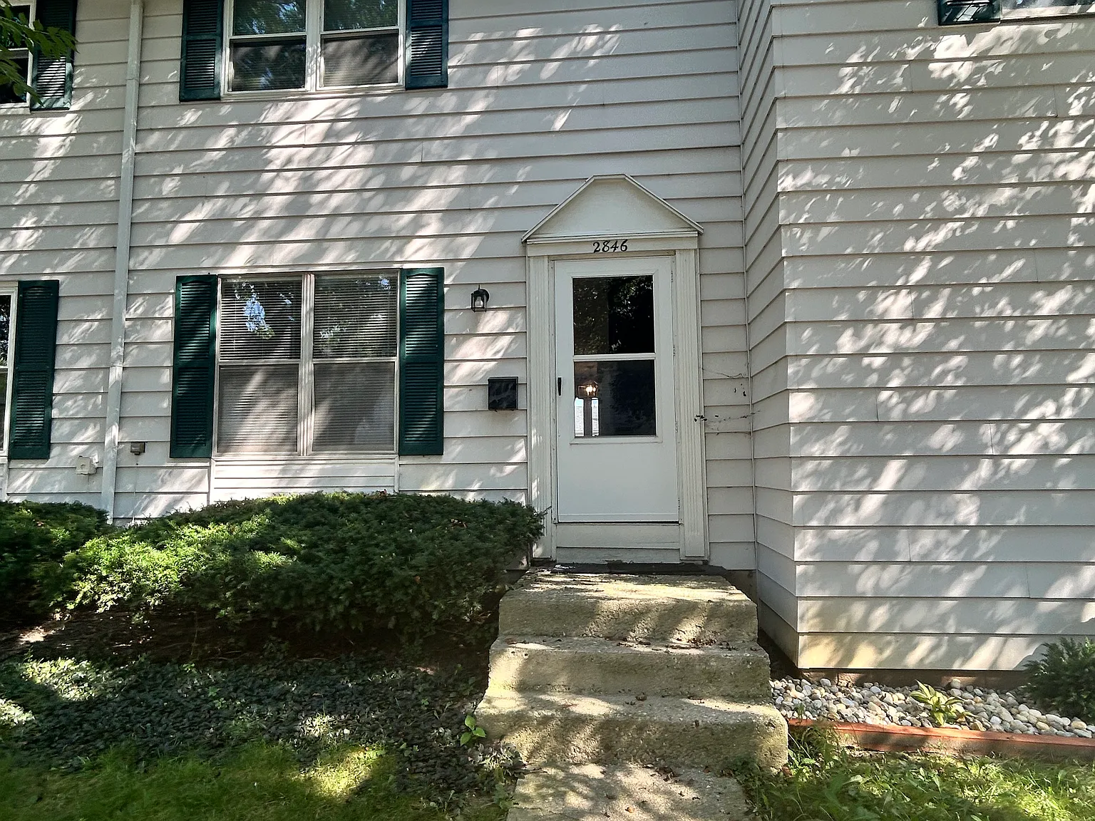 2 bed, 1202 sqft, $1,450 — Photo 1