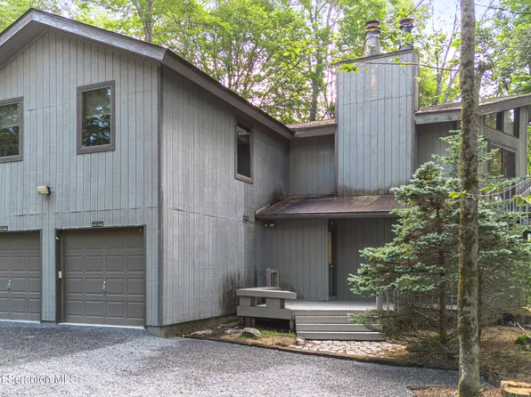115 Golfers Way, Pocono Pines, PA 18350
