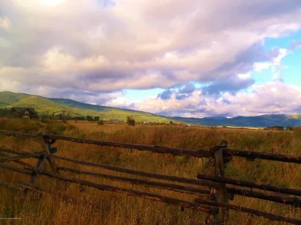 9491 Timberline Loop, Victor, ID 83455