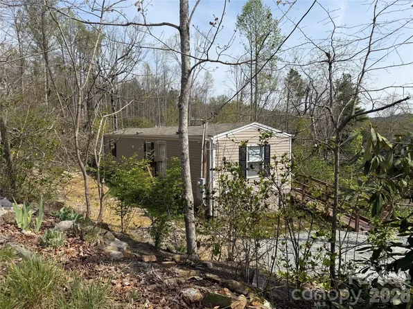 273 McMillan Dr, Hendersonville, NC 28792
