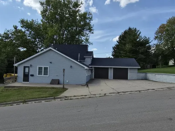 303 5th Street, Mineral Point, WI 53565