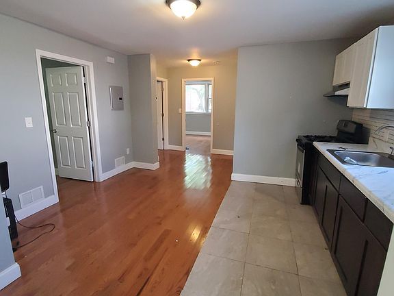 5th image of 26 Smith St #1