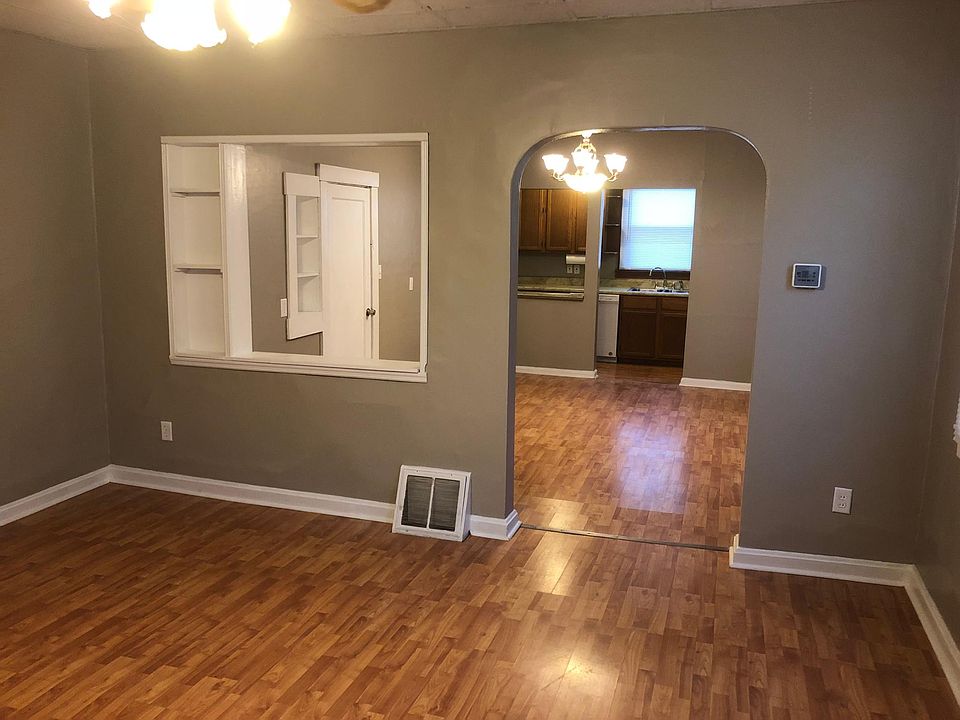 2nd image of 3726 Garnier St