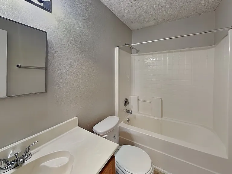 5709 Addington Dr — Photo 12