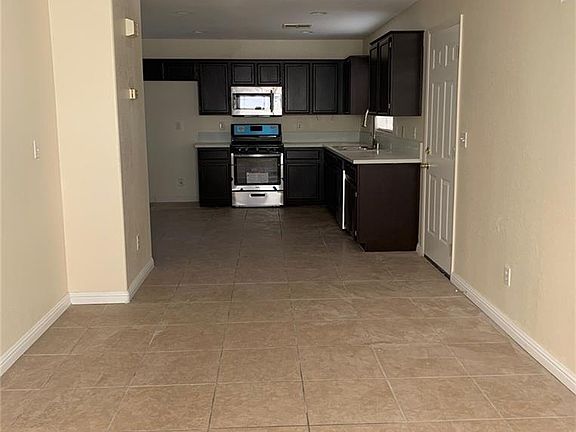 2nd image of 5224 Paradise Skies Ave