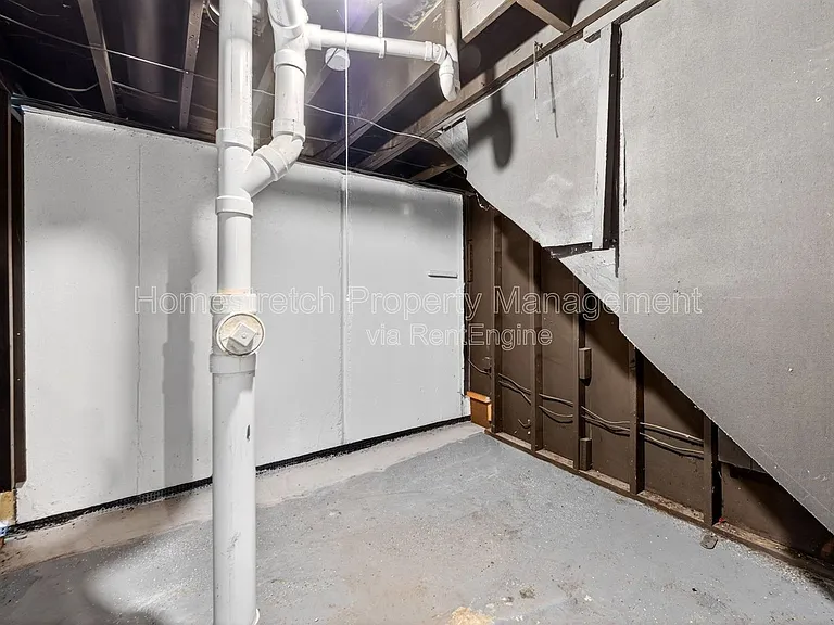 1310 Petite Dr — Photo 31