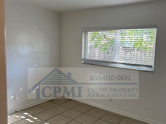 5th image of 360 SE 12th Ave #7