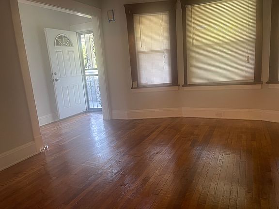 2nd image of 9508 Pierpont Ave #Dwn